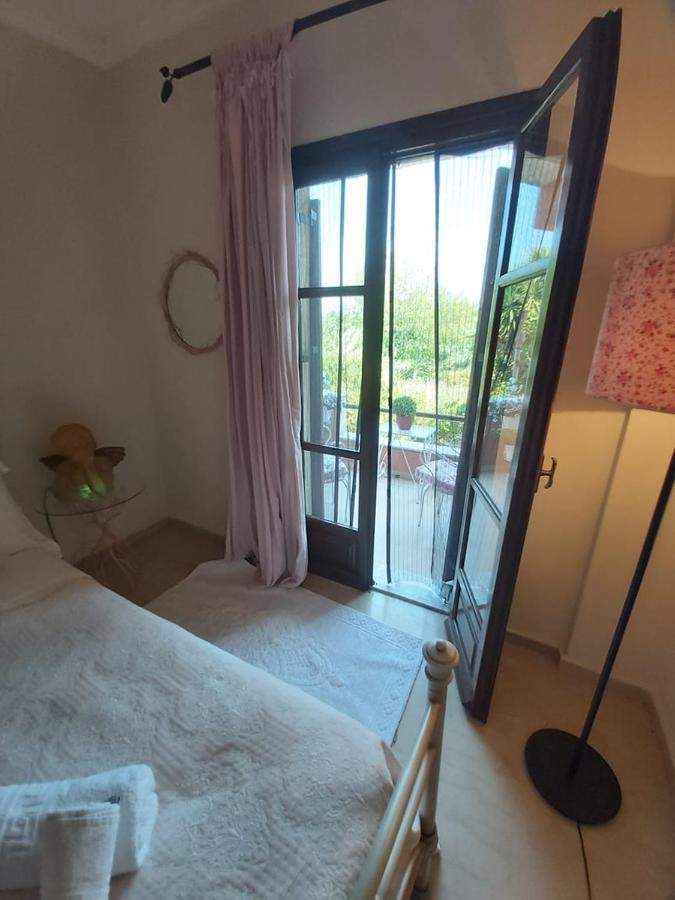 Eugenia Apartment Перама Екстериор снимка