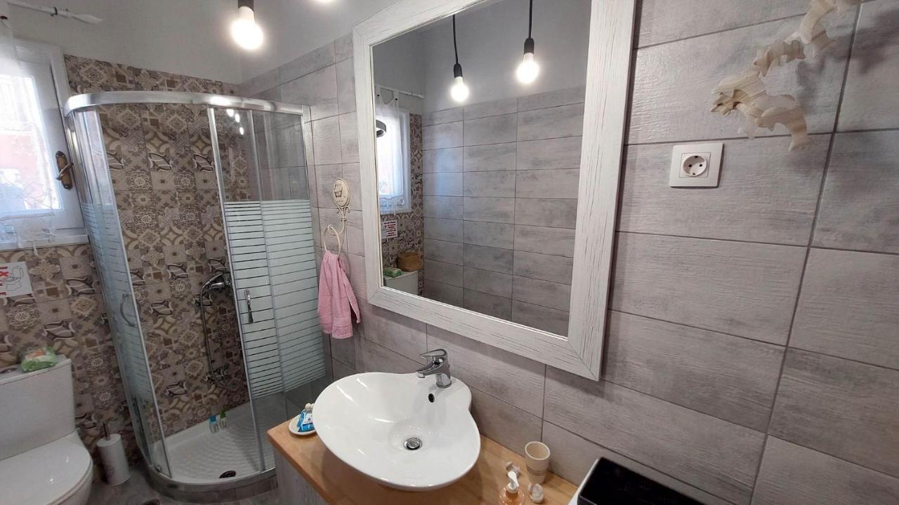 Eugenia Apartment Перама Екстериор снимка